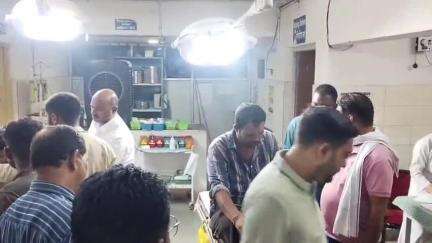 कटनी नगर: NKJ थाना क्षेत्र में बायपास रोड पर ट्रक की टक्कर से क्षतिग्रस्त हुई एम्बुलेंस, चालक हुआ घायल