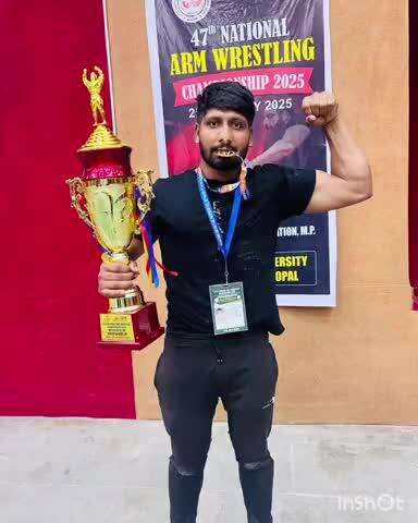 नजीबाबाद: आर्म्स रेसलिंग चैंपियनशिप में सुंगरपुर बेहड़ा के अंशुल अधाना ने जीता गोल्ड मेडल, परिवार में है खुशी का माहौल