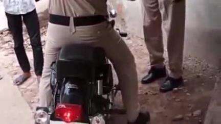 हिसार: किला बाजार क्षेत्र में बुलेट का ₹32 हजार का चालान, पटाखे जैसी आवाज निकालना पड़ा महंगा, पुलिस ने बाइक की ज़ब्त