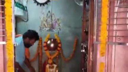 पिंडवाड़ा: कांटल स्थित श्री नीलकंठ महादेव मंदिर की 19वीं वर्षगांठ पर मेले का हुआ आयोजन, विधायक समाराम गरासिया ने भी गाए भजन