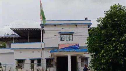 ময়নাগুড়ি: মধ্য সাপটি বাড়িতে গৃহবধূকে শারীরিক ও মানসিক নির্যাতনের অভিযোগ স্বামী সহ শ্বশুর-শাশুড়ির বিরুদ্ধে, থানায় অভিযোগ দায়ের