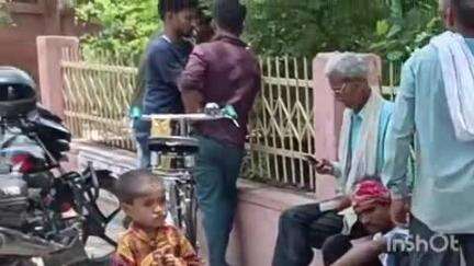 कायमगंज: गांव बबना के पास सड़क दुर्घटना में बाइक सवार युवक की हुई मौत, साथी घायल, जिला अस्पताल में इलाज जारी