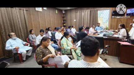 खूंटी: कर्रा प्रखंड सभागार में प्रखंड स्तरीय बैंकर्स कर्मी की बैठक सम्पन्न