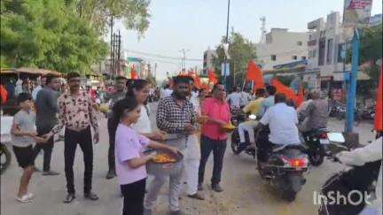 धार: गौ माता के जयकारों से गूंजा धामनोद नगर, गो क्रांति यात्रा का हुआ भव्य स्वागत