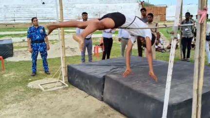 अररिया: स्टेडियम में आयोजित होमगार्ड बहाली प्रक्रिया के छठे दिन 146 अभ्यर्थी शारीरिक दक्षता जांच परीक्षा में सफल हुए