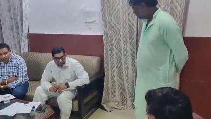 नूह: नूह कांग्रेस मुख्यालय पर विधायक ने बिजली अधिकारियों के साथ बैठक की, दिशा निर्देश दिए