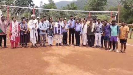 ରାୟଗଡା: କାଶୀପୁର ବ୍ଲକର କୋଡିପାରି ଠାରେ ଉତ୍କଳ ଆଲୁମିନା ପ୍ରକଳ୍ପ  ତରଫରୁ ବ୍ଲକ ସ୍ତରୀୟ ଭଲିବଲ ଟୁର୍ନାମେଣ୍ଟ ଆୟୋଜିତ