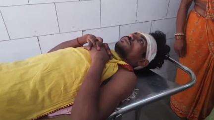 औरंगाबाद: शहर के दानी बिगहा स्थित बीएड कॉलेज के समीप बाइक सवार ने युवक को मारी टक्कर, घायल अवस्था में सदर अस्पताल में हुआ इलाज