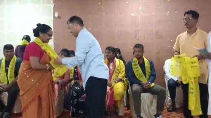 শিৱসাগৰ: সদৰত বিধায়ক অখিল গগৈৰ উপস্থিতিত ৰাইজৰ দলত যোগদান শতাধিক ব্যক্তিৰ