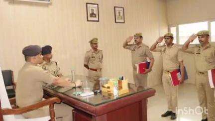 संभल: SP कृष्ण कुमार बिश्नोई ने पुलिस लाइन स्थित परेड ग्राउंड पर परेड की सलामी लेकर निरीक्षण किया, दिए निर्देश