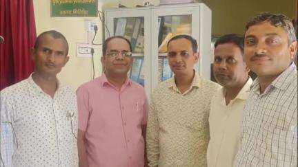 गिरिडीह: झारखंड कृषक मित्र महासंघ के जिलाध्यक्ष ने कृषि पदाधिकारी को पत्र सौंप हड़ताल पर जाने की बात कही