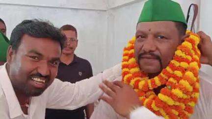 हरनौत: हरनौत में RJD प्रखंड अध्यक्ष का चुनाव, संजीत कुमार 10वीं बार बने अध्यक्ष, कार्यकर्ताओं ने दी बधाई