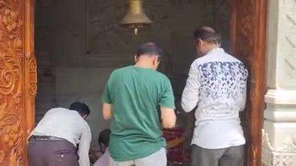 खंडवा नगर: खंडवा के गणपति मंदिर में भगवान गणपति के दर्शन और पूजन के लिए उमड़ी श्रद्धालुओं की भीड़