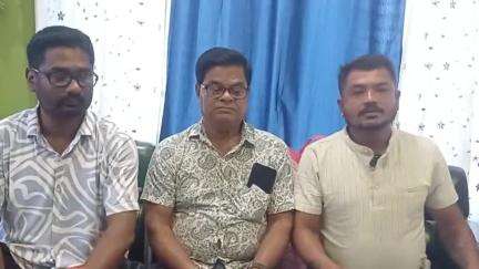 হোজাই: বুধবাৰে তেলীবস্তিত মাটিবাৰী সংক্ৰান্তত সংঘটিত হৈছিল মাৰপিট,ঘটনা সন্ধৰ্ভত শিৱবাৰীত সংবাদমেলৰ আয়োজন ভুক্তভোগীৰ