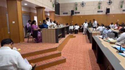 अमरावती: आमदार रवि राणा यांनी घेतला मनपाच्‍या विविध कामांचा आढावा
