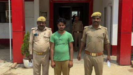 नवाबगंज: जहांगीराबाद थाना क्षेत्र से पुलिस ने 1 वांछित अभियुक्त को किया गिरफ्तार, की गई विधिक कार्यवाही