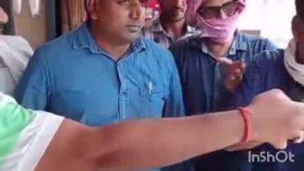 जलालपुर: जलालपुर तहसील गेट के सामने एंटी करप्शन टीम ने लेखपाल को घूस लेते रंगे हाथों पकड़ा, मुकदमा दर्ज