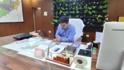 धौलपुर: जिला कलेक्टर ने आमजन से की शहर में ब्लैक आउट के दौरान घरों व प्रतिष्ठानों की लाइट बंद रखने की अपील
