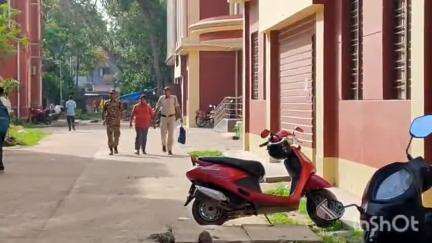 পুরুলিয়া ১: বেআইনি মদ বিক্রির প্রতিবাদে রাঙ্গাডি গ্রামে মহিলাদের বিক্ষোভের জেরে গ্রেপ্তার 1, পেশ আদালতে