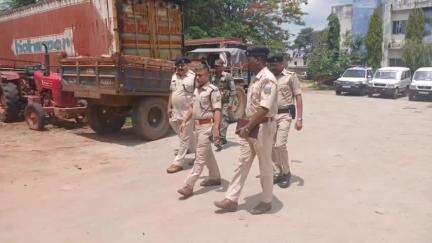 लोहरदगा: नए SP सादिक अनवर रिजवी ने किया लोहरदगा सदर थाना का निरीक्षण, जनहित शिकायतों पर त्वरित कार्रवाई का दिया निर्देश