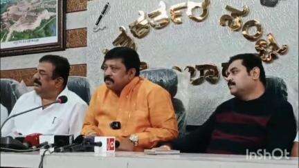 ಕೋಲಾರ: ಮಾಜಿ ಶಾಸಕ ಸಂಪಂಗಿ ಹೇಳಿಕೆ ಸುಳ್ಳು: ನಗರದಲ್ಲಿ ಮಾಜಿ ಸಚಿವ  ಆರ್.ವರ್ತೂರು ಪ್ರಕಾಶ್ ಸ್ಪಷನೆ