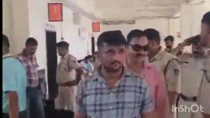 इटारसी: इटारसी रेलवे स्टेशन पर सुरक्षा व्यवस्था को देखते हुए आरपीएफ, जीआरपी और बीडीएस टीम ने की जांच