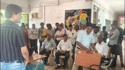 सिवनी: तहसील कार्यालय और ग्राम पंचायत अरी में निर्वाचन प्रक्रिया को पेपरलेस करने के लिए कार्यशाला संपन्न