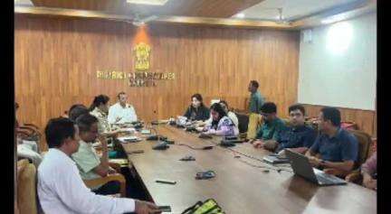 বৰপেটা: অসম লোকসেৱা আয়োগৰ প্ৰাৰম্ভিক পৰীক্ষা সন্দৰ্ভত জিলা আয়ুক্তৰ কাৰ্যালয়ৰ সভাকক্ষত জিলা প্ৰশাসন আৰু জিলা আৰক্ষীৰ সভা
