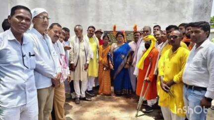 सतगावां: कोडरमा विधायक ने सतगावां में कई योजनाओं का किया शिलान्यास