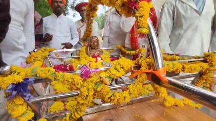 खरगौन: मातोश्री मां अहिल्याबाई होलकर की 300वीं जयंती पर मूर्ति का अनावरण