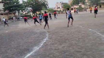 पिपरिया: शासकीय कन्या उत्तर माध्यमिक विद्यालय पिपरिया में प्रशिक्षण शिविर के खिलाड़ियों के बीच हुई प्रतियोगिता