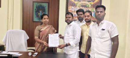 పాలసముద్రం : చలమరాజు ఇండ్లు, గుట్ట మీద ఇండ్లు గ్రామాల్లో మినరల్ వాటర్ ప్లాంట్ ఏర్పాటు చేయాలని చూడ చైర్ పర్సన్ కు వినతి