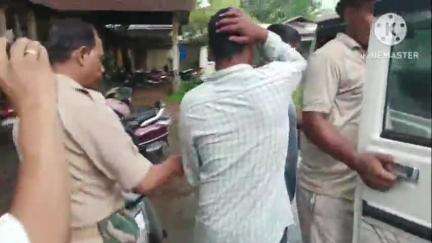 মৰিয়নি: দেৱেৰাপাৰাৰ এগৰাকী ৰোগাক্ৰান্ত যুৱতীৰ একাউণ্টৰ পৰা টকা আত্মসাৎ কৰা দুই অনলাইন প্ৰবঞ্চকক তিতাবৰৰ পৰা আটক