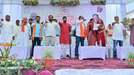 गुण्डरदेही: ग्राम रजोली में आयोजित समाधान शिविर में 4733 आवेदनों का किया गया निराकरण, ग्रामीणों के चेहरों पर मुस्कान दिखी