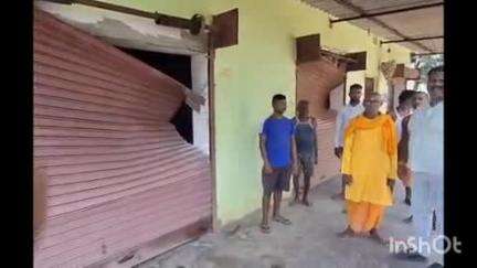 बालूमाथ: गणेशपुर ग्राम में जंगली हाथी ने घर क्षतिग्रस्त किया, अनाज खाया और फसलों को भी नुकसान पहुंचाया