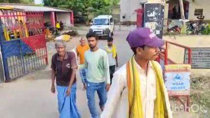 धनरुआ: पटना-गया मार्ग पर धनरुआ थाने के पास ट्रक की चपेट में आने से बाइक सवार युवक की मौत
