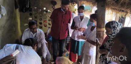 मसलिया: जेरूवाडीह गांव में फूड पॉइजनिंग से कई लोग बीमार, सीएचसी मसलिया की टीम कर रही है इलाज