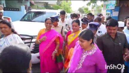 41 వ డివిజన్ లో 30 లక్షల రూపాయలతో సిసి రోడ్డు డ్రైనేజీ నిర్మాణ పనులకు శంకుస్థాపన చేసిన మంత్రి కొండ సురేఖ