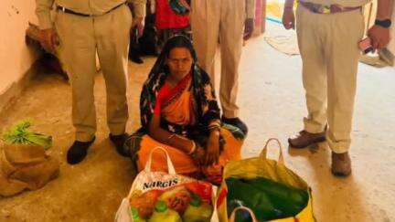 जांजगीर: महुआ शराब की अवैध बिक्री करने वाली आरोपी महिला को आबकारी विभाग की टीम ने चारपारा गांव से किया गिरफ्तार
