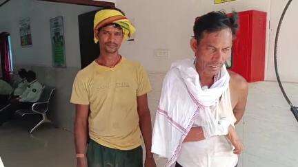 नोखा: नोखा थाना क्षेत्र के पासवान मोहल्ला में आपसी विवाद के चलते रोड़ेबाजी में दो लोग हुए घायल