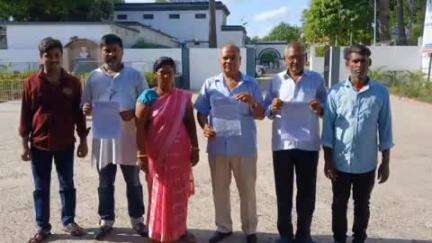 जगदीशपुर: विद्यालय रसोइयों के अधिकारों के हनन का एक्टू ने किया विरोध, जिलाधिकारी को सौंपा ज्ञापन