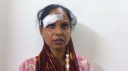 तिर्वा: तिर्वा तहसील में मां-बेटी को दबंगों ने दौड़ा-दौड़ा कर पीटा, कोतवाली में दिया शिकायती पत्र
