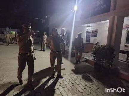 टांडा: बेवाना थाना परिसर का एएसपी हरेंद्र कुमार ने किया औचक निरीक्षण, पुलिस कर्मियों को दिए आवश्यक दिशा-निर्देश