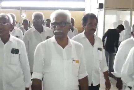 పొగాకు రైతులను ఆదుకునేందుకు - ఎస్టిసికి 300 కోట్లు కేటాయించి రంగంలోకి దించాలి - సిపిఎం రాష్ట్ర కార్యదర్శి శ్రీనివాసరావు