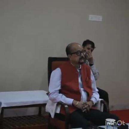 बालोद: राज्यपाल रमेन डेका ने बालोद तांदुला रिसॉर्ट में स्व सहायता समूह की महिलाओं से चर्चा की, आजीविकामूलक कार्यों पर