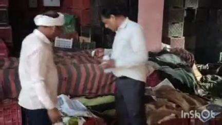 बारां: कॉलेज रोड स्थित थोक फल एवं सब्जी मंडी का खाद्य सुरक्षा विभाग की टीम ने किया औचक निरीक्षण