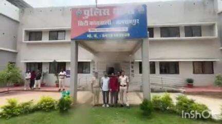 बलरामपुर: अधौरा स्थित पेट्रोल पंप में धोखाधड़ी करने वाले फरार दो आरोपियों को अंबिकापुर से कोतवाली पुलिस ने किया गिरफ्तार