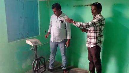 శింగనమల: బుక్కరాయసముద్రంలో రేషన్ లబ్ధిదారులకు సక్రమంగా అందించాలి: డిప్యూటీ తహసీల్దార్‌ నాగరాజు