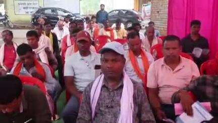 सूरजपुर: जिले में विकसित कृषि संकल्प अभियान के तहत ग्राम पंचायत स्तर पर बहुआयामी कृषक शिविर का किया गया आयोजन