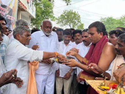 కర్నూలు: కూటమి ప్రభుత్వంలో గ్రామాలు అభివృద్ధి పథంలో నడుస్తున్నాయి: కర్నూలు ఎం.పి బస్తిపాటి నాగరాజు